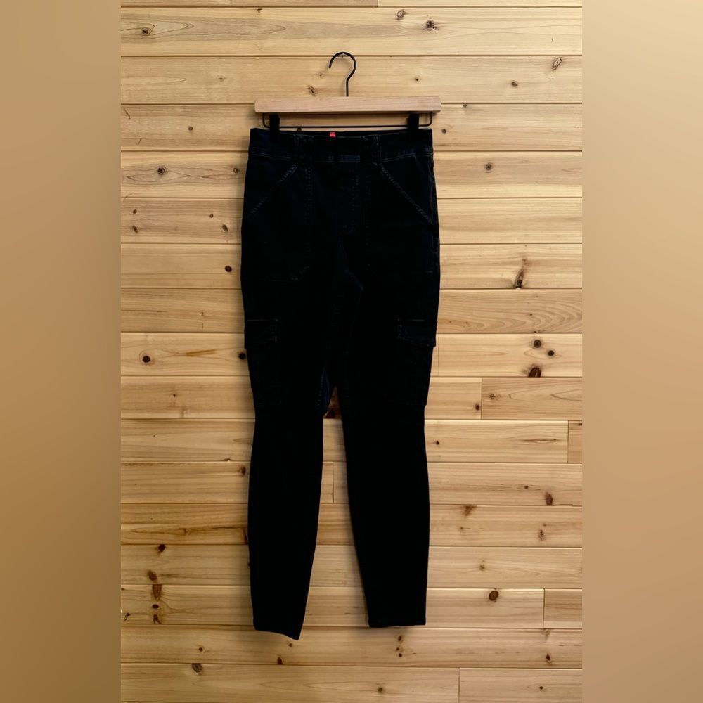 SPANX Size Medium Stretch Twill Cargo Pull On Skinny Pants